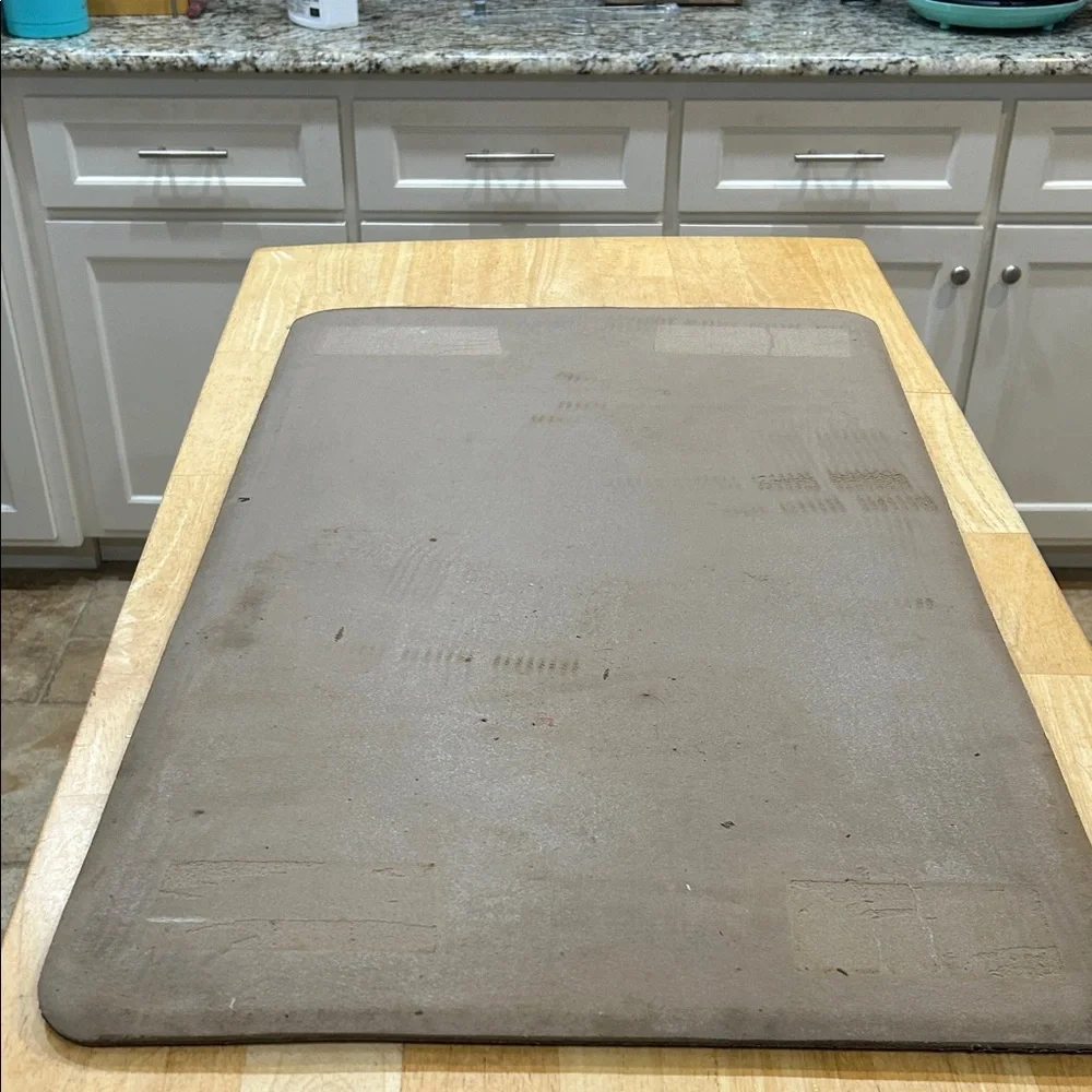 Elegant Brown Crocodile Pattern Foam Mat